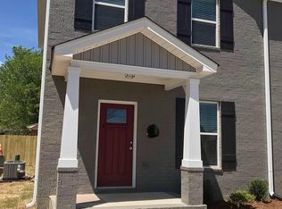 1313 Bruce St #B, Conway, AR 72034