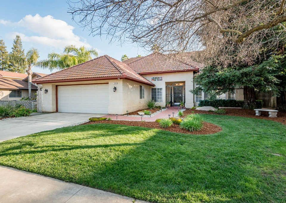 1st image of 1809 E Pryor Dr