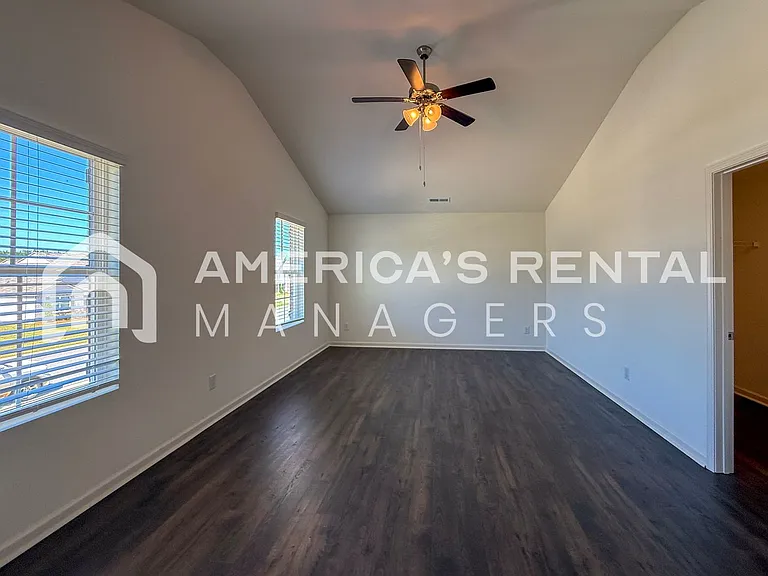 17970 April Leigh Cir — Photo 22