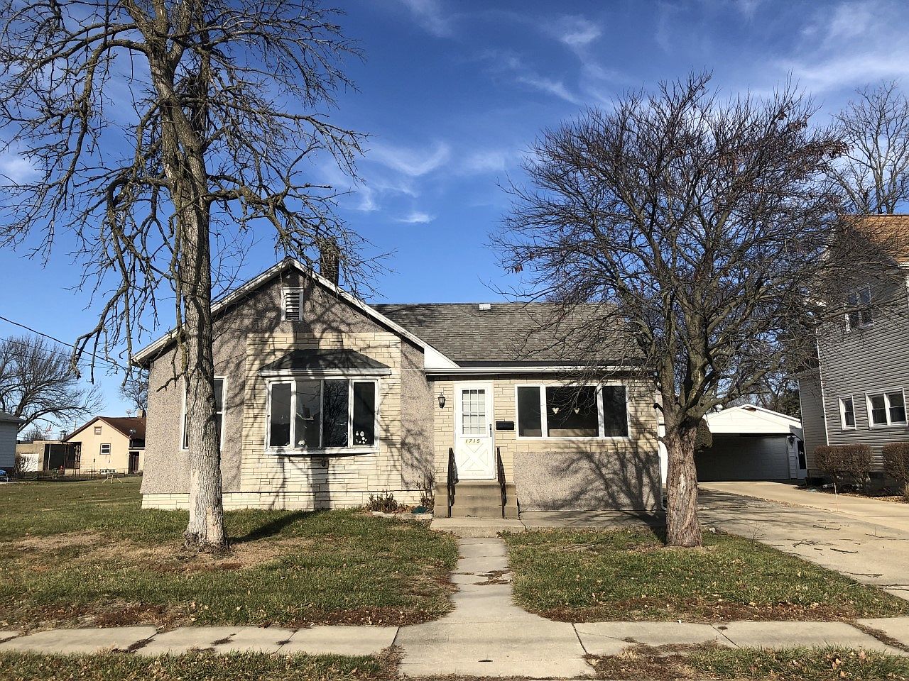 1715 8th St, Peru, IL 61354 Zillow