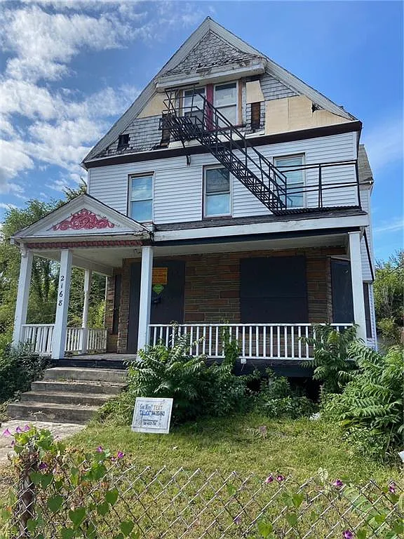 2168 E 79th St photo 1