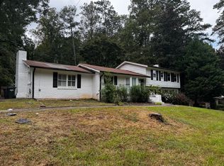 6470 Wright Cir, Sandy Springs, GA 30328