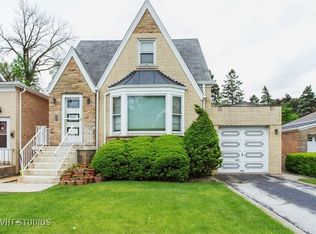 5732 N Lansing Ave, Chicago, IL 60646