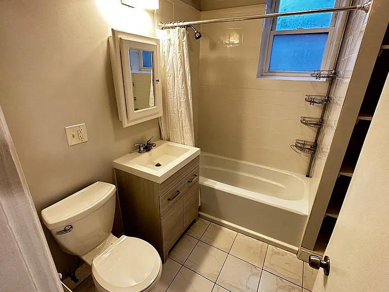 11 Gorham St #B2 — Photo 8