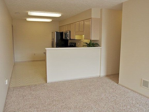 4th image of 1210 Whippoorwill Ln