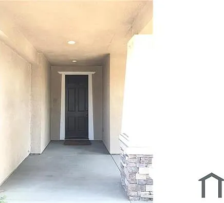 5 bed, 2922 sqft, $5,000 — Photo 3
