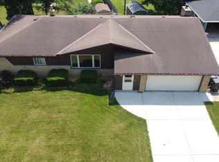 1773 Juniper Cir, South Milwaukee, WI 53172
