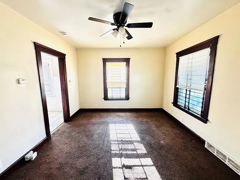 14012 Glendale Ave — Photo 26