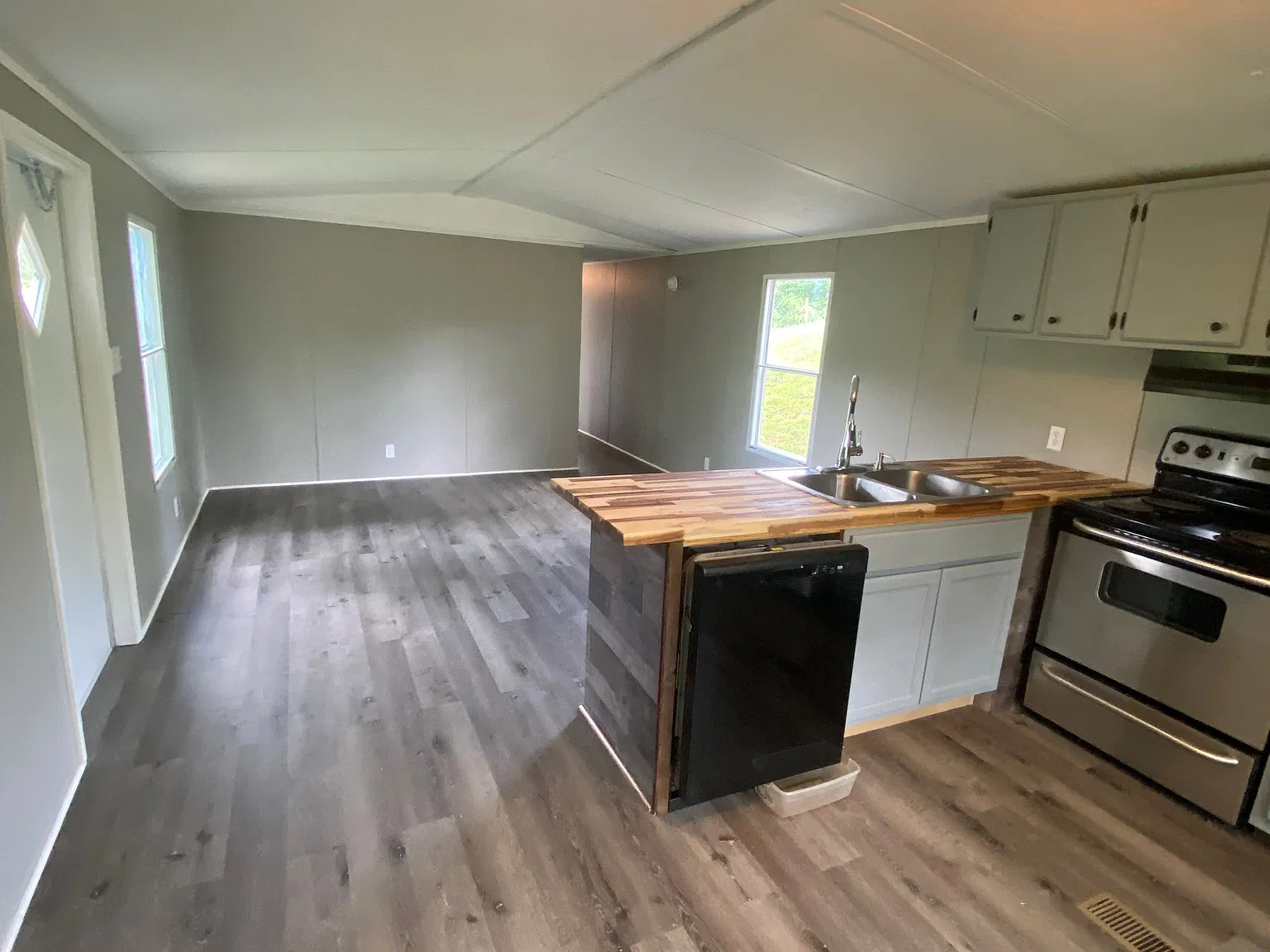 2 bed, 1.0 bath, 700 sqft, $1,100 — Photo 4
