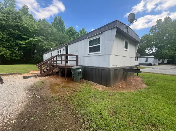 413 W Limestone Rd, Hazel Green, AL