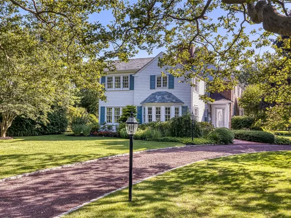 40 Lawrence Lane, Bay Shore, NY 11706