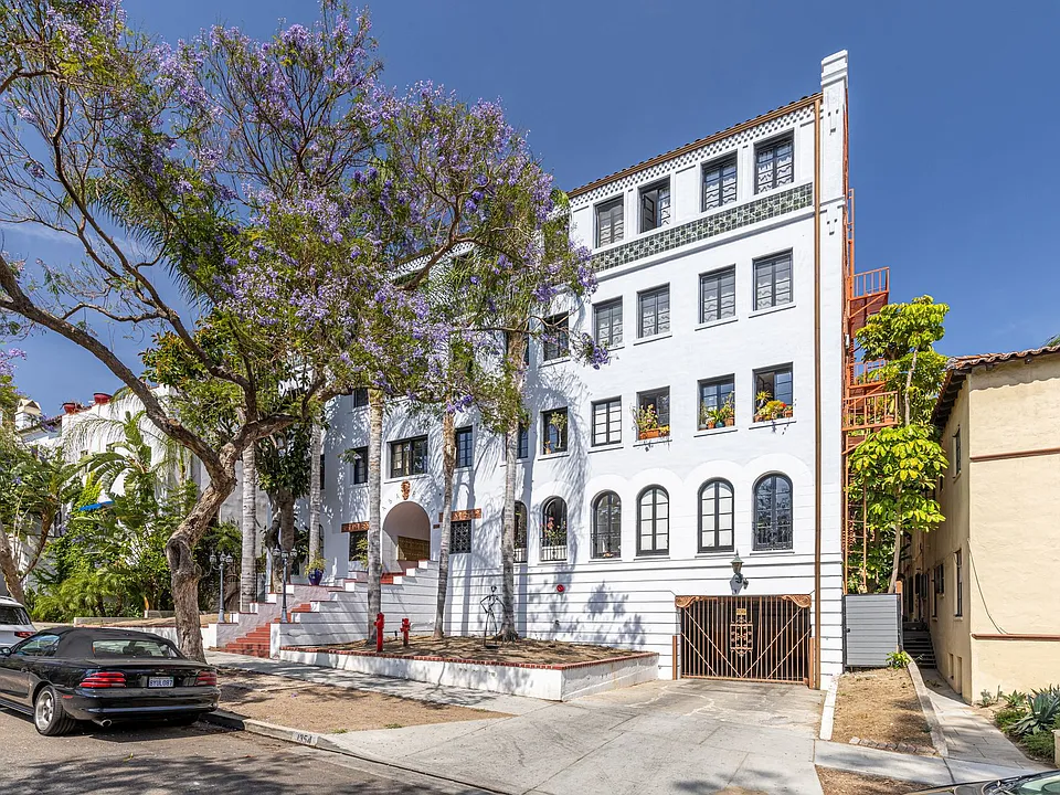 Building Photo 5