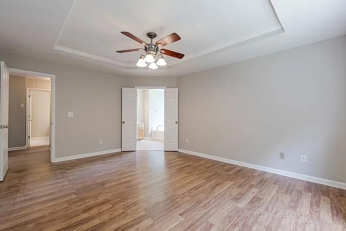 2148 Saint Albans Pl — Photo 17