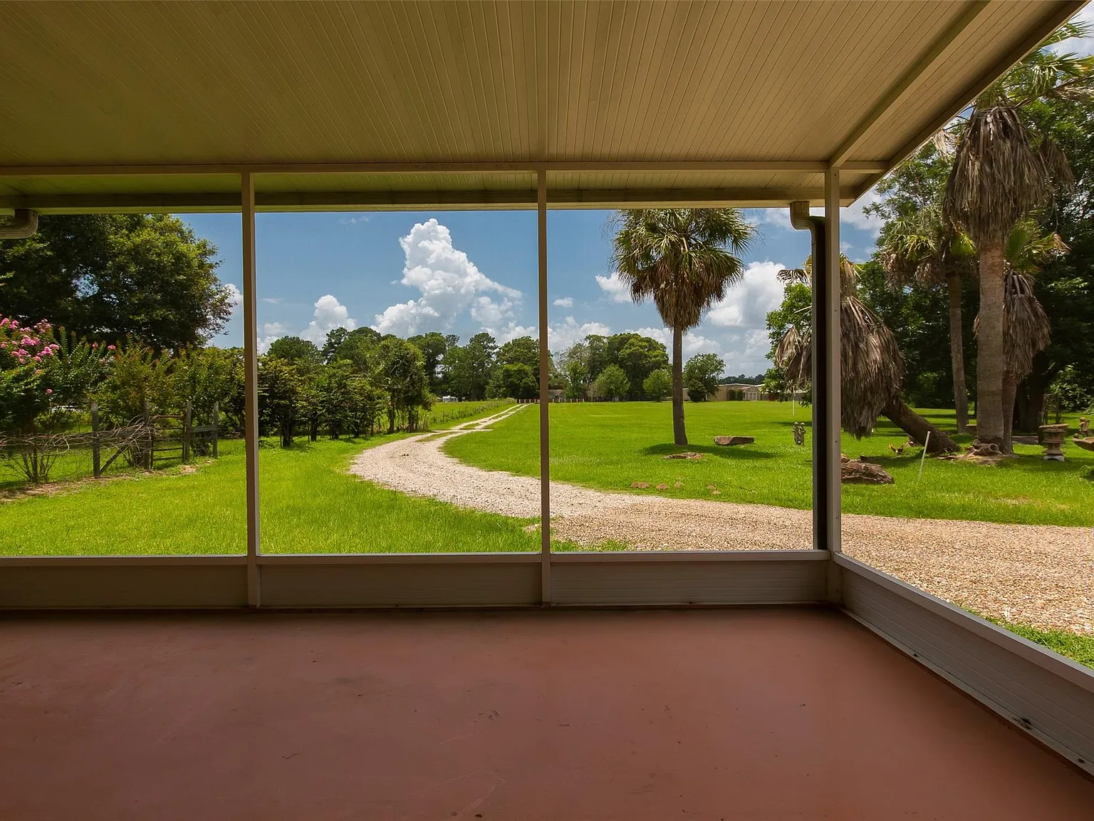 1 bed, 2.0 bath, 836 sqft, $1,495 — Photo 3