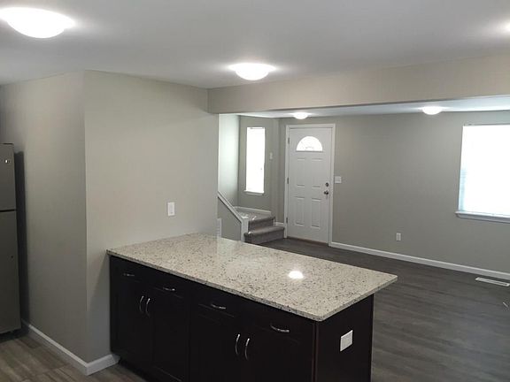 3rd image of 1578 N Garland Ave