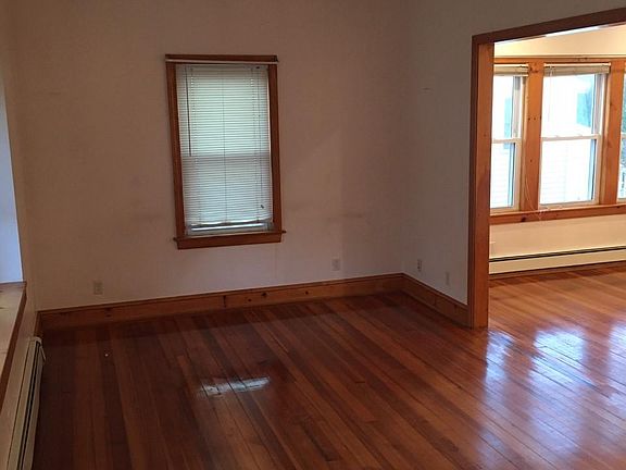 2nd image of 29 Phillips Ave Floor 1