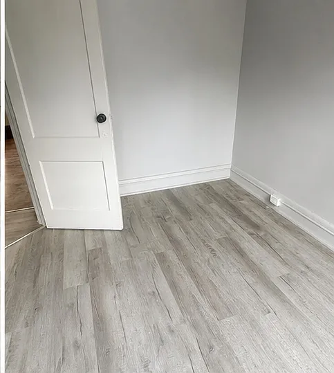 3 bed, $1,590 — Photo 2
