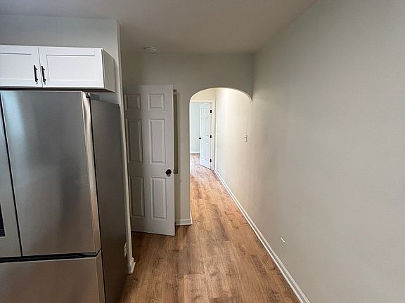 3rd image of 641-643 E Whittier St