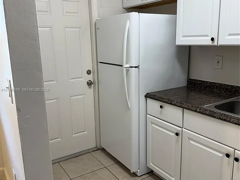 7241 Venetian St #11 — Photo 3