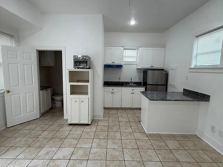 5201 Leeland St #B — Photo 1