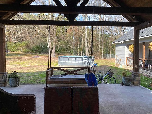 5th image of 250 Honeysuckle Ln