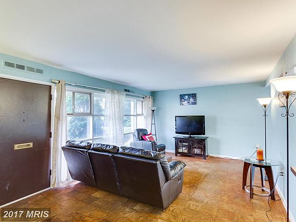 5th image of 4759 Parkman Ct
