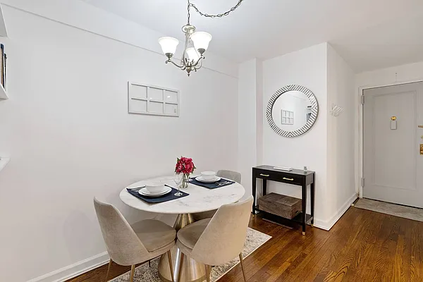 Sold by Keystone Realty USA Corp | media 17