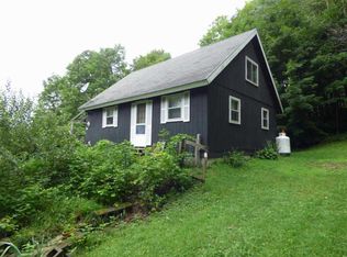 961 County Rd, Pownal, VT 05261