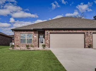 1039 Nottington St, Mountain Home, AR 72653