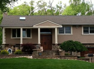 44 Chesapeake Rd, Manalapan, NJ 07726