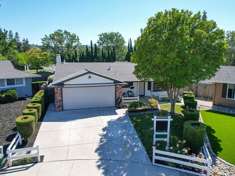 1st image of 518 Safari Dr