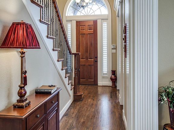 3rd image of 8408 Forest Glenn Ct