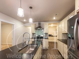 121 SE 3rd St, College Place, WA 99324