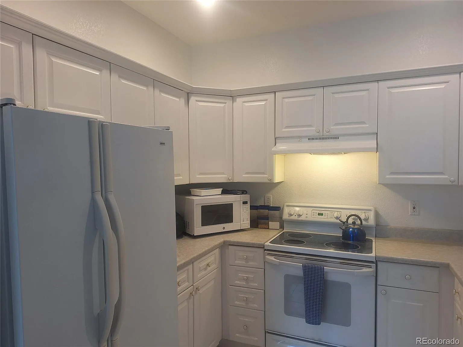 2 bed, 2.0 bath, 1012 sqft, $1,900 — Photo 4