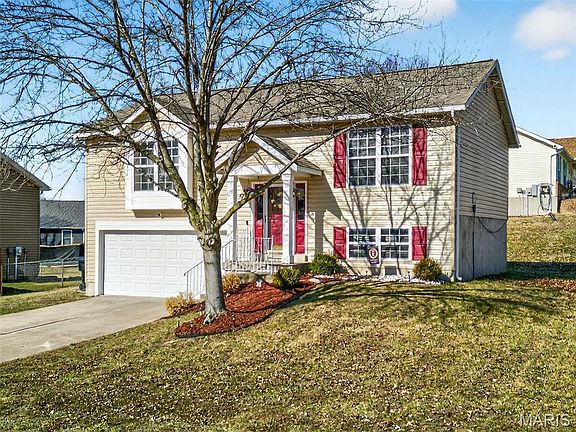 2nd image of 681 Ballantrae Dr