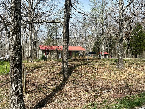 3rd image of 2575 Lick Creek Rd