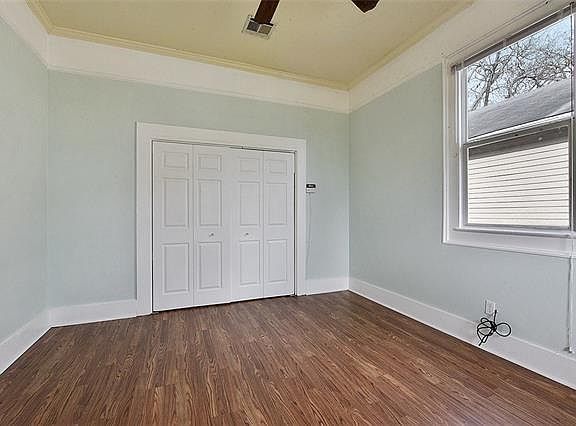 4th image of 221 Whitney Ave