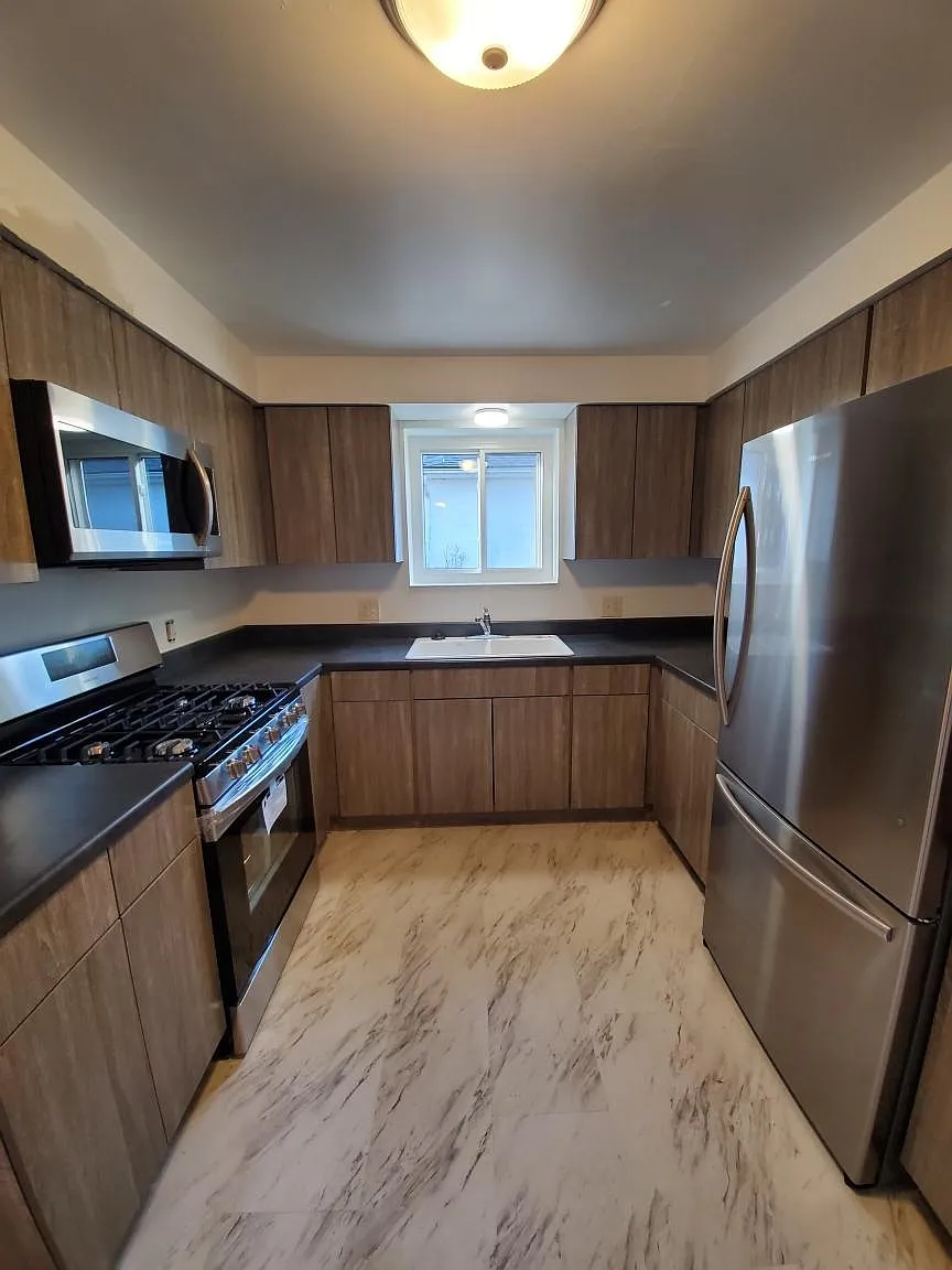 492 Treeside Dr — Photo 4