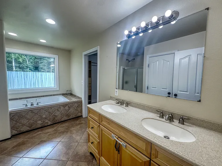 1850 Osborn Ct — Photo 21
