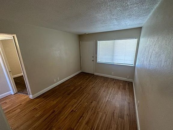 4th image of 2134 N College Ave