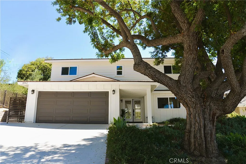 4 bed, 2456 sqft, $10,500 — Photo 3