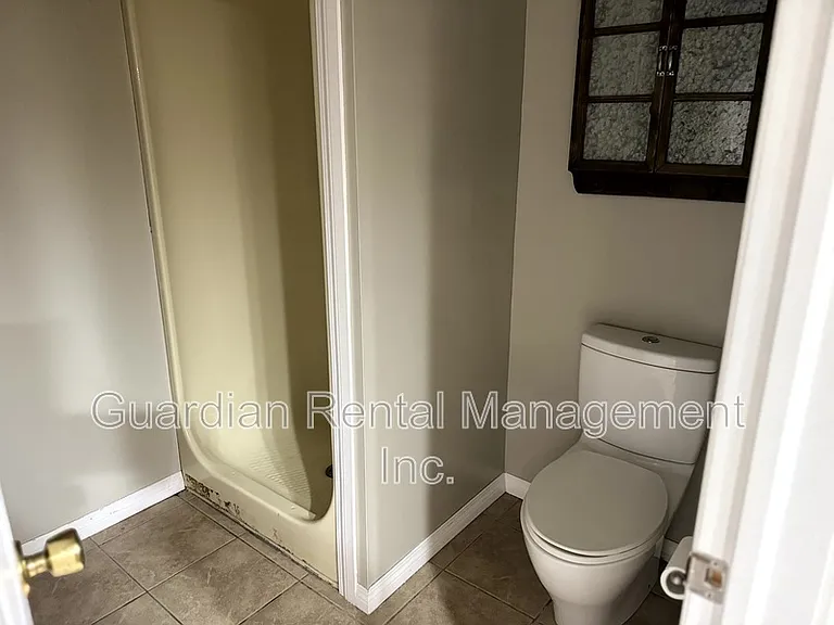 84 Elm St #2 — Photo 9