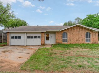 3911 W Sublett Rd, Arlington, TX 76017