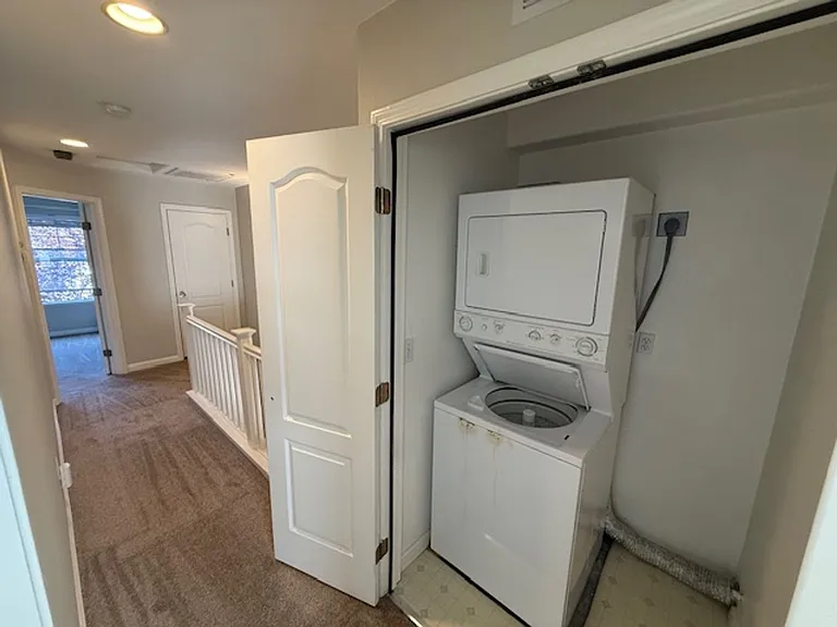 9 Ashford Pl — Photo 14
