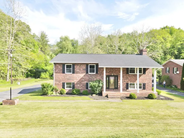 314 Parkview Dr, Bluefield, VA 24605