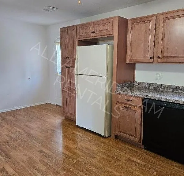116 Edward St — Photo 4