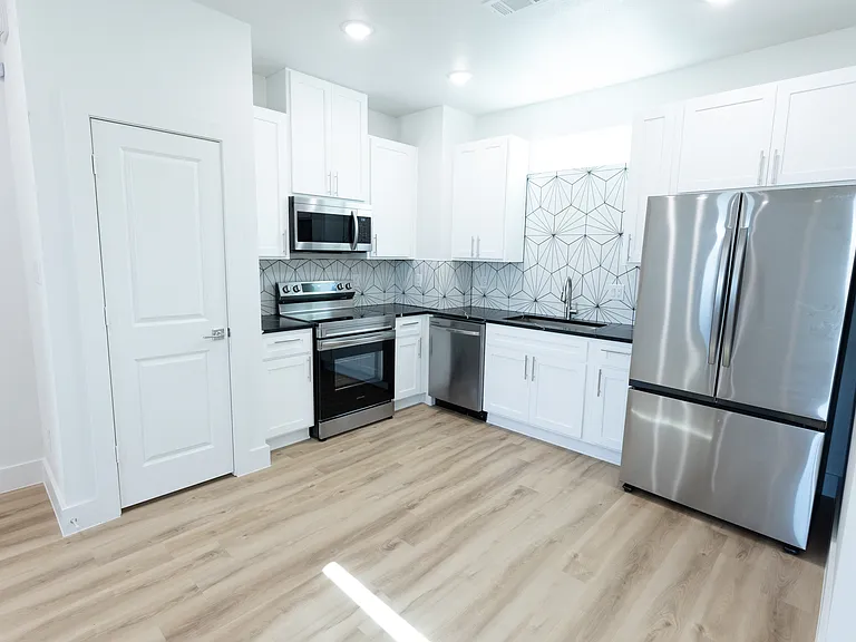 2505 Benbrook Blvd #502 — Photo 8