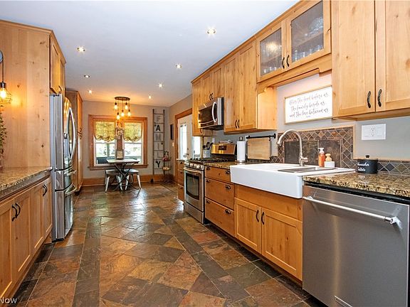 4th image of 4035 Brookside Ct