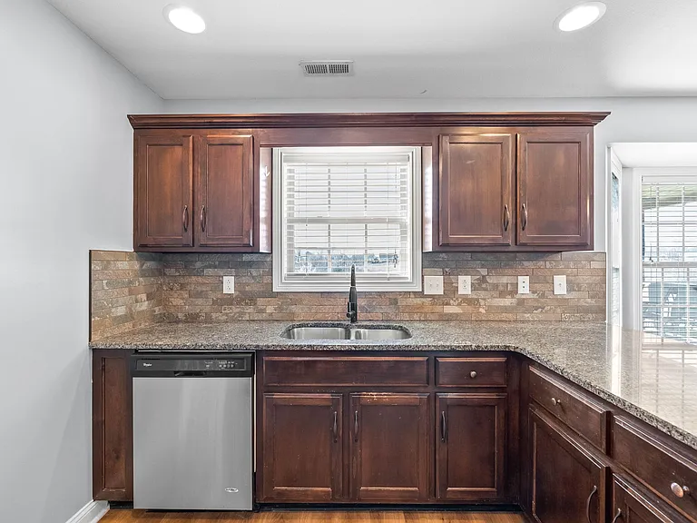 1320 Canyon Pl — Photo 12