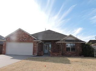 1744 SW 31st St, Moore, OK 73160